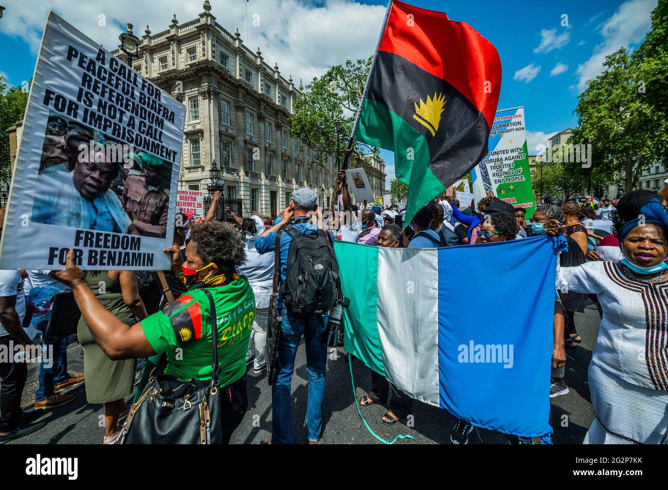 Londres, Royaume-Uni. 12 juin 2021. Proteste devant Downing Street en faveur de l'autodétermination de Yoruba au Nigeria. Crédit : Guy Bell/Alay Live News Banque D'Images