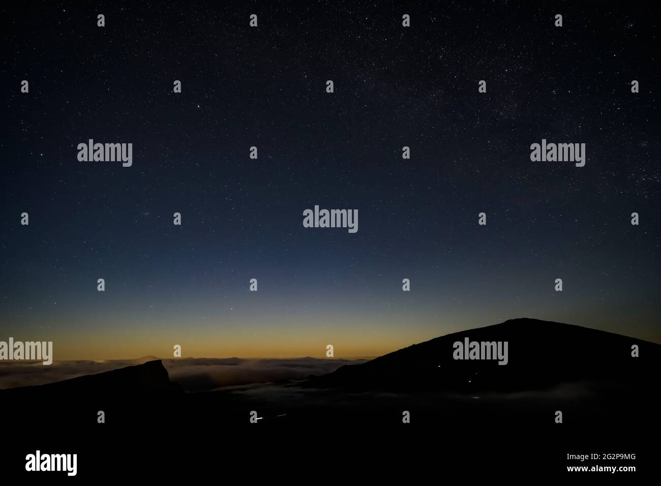 Ciel étoilé clair à la Réunion Banque D'Images