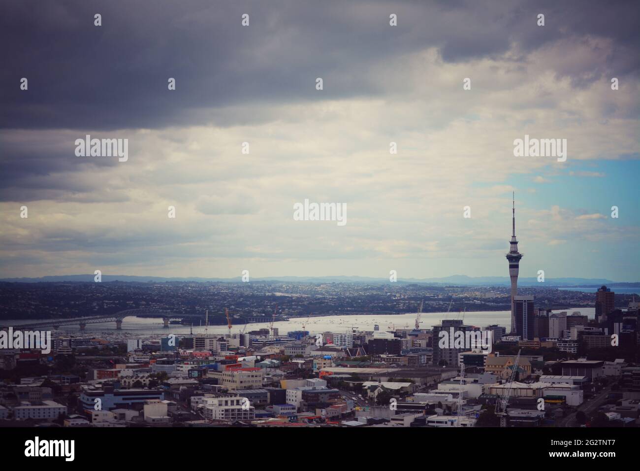 Vue sur la ville d'Auckland depuis Mount Eden, City Skyline, Nouvelle-Zélande Banque D'Images