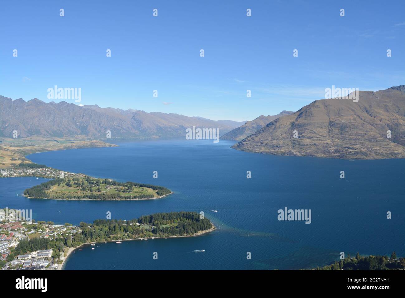 Vue sur le lac Wakatipu depuis le Skyline Queenstown, Nouvelle-Zélande Banque D'Images