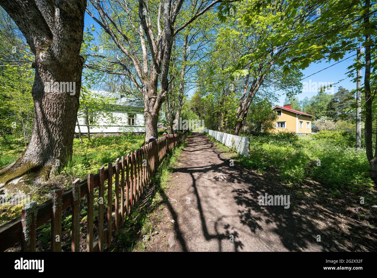 Rues rurales de l'île Haapasaari, Kotka, Finlande Banque D'Images