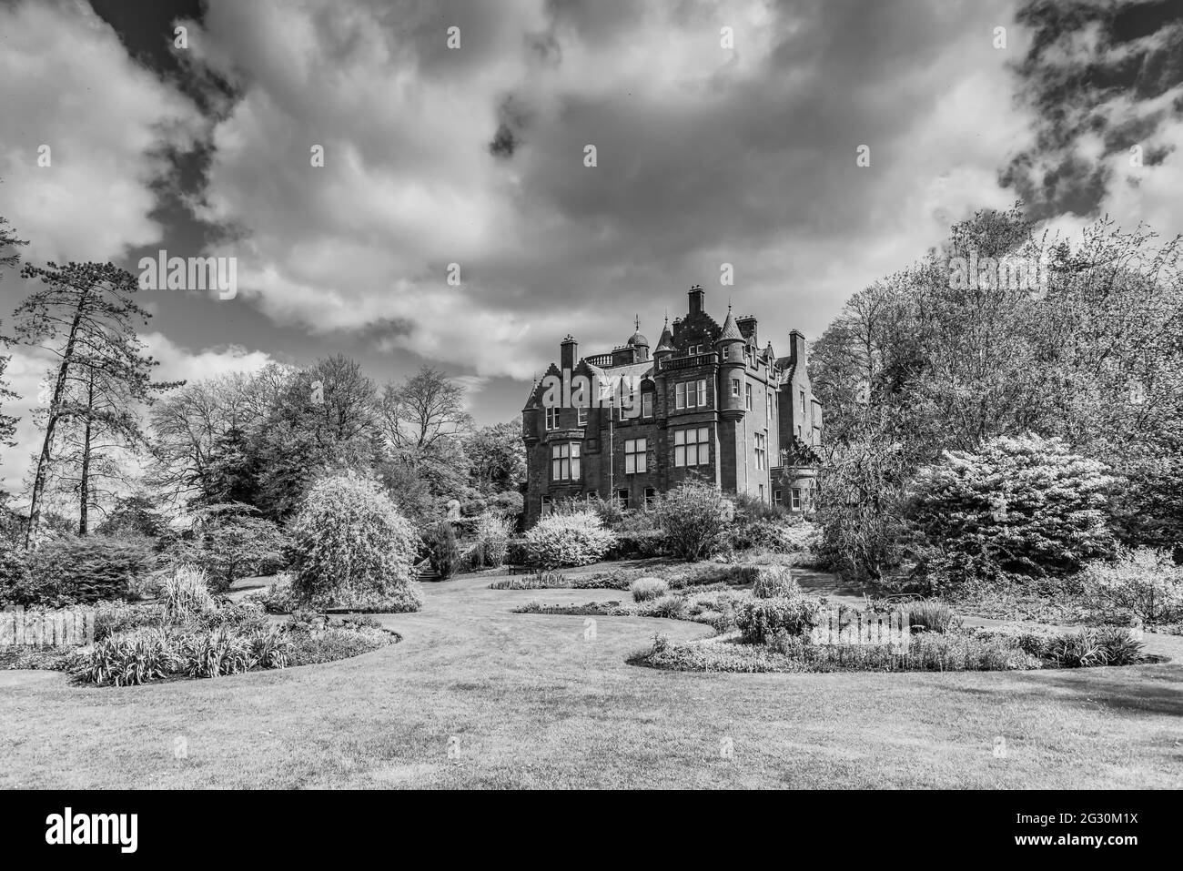 C'est Threave House au Threave Garden and Estate, sur la péninsule de Dumfries et Galloway, dans le sud-ouest de l'Écosse Banque D'Images