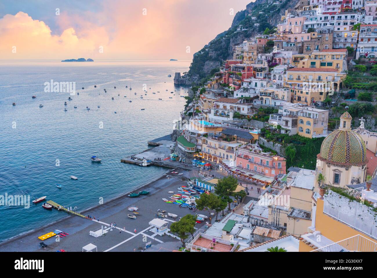 Coucher de soleil à Positano, côte amalfitaine, Salerne, Campanie, Italie Banque D'Images