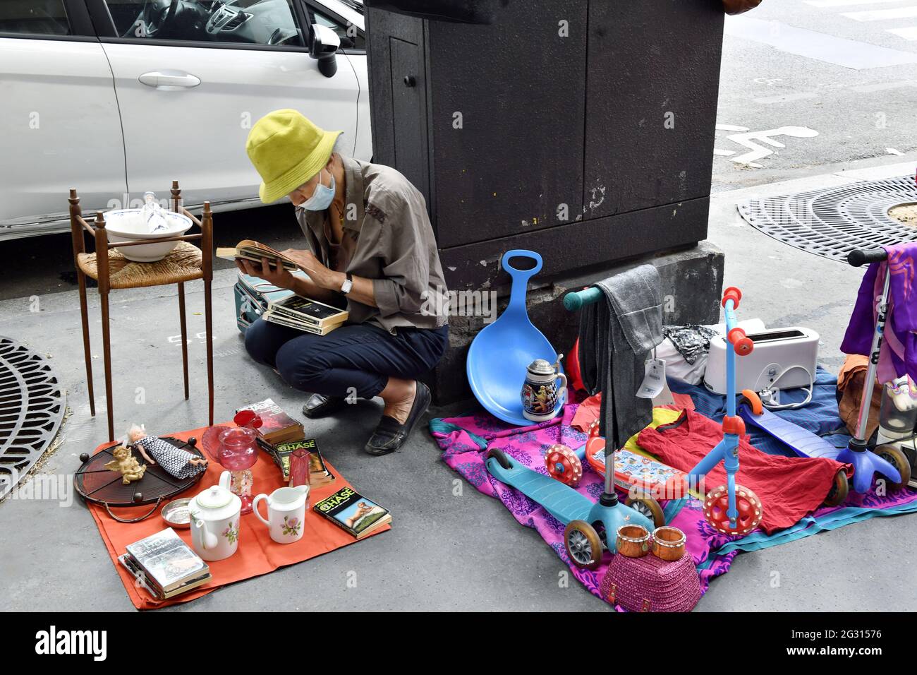 Marché aux puces de la rue Caulaincourt - Paris - France Banque D'Images