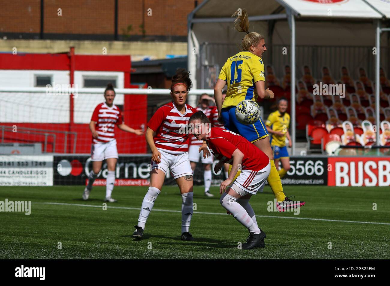 Hamilton, South Lanarkshire, Écosse, Royaume-Uni. 13 juin 2021. Action pendant la Scottish Building Society Scottish Women's Premier League 2 Fixture Hamilton Academic FC vs St Johnstone WFC, Fountain of Youth Stadium, New Douglas Park, Hamilton, South Lanarkshire, 13/06/2021 | Credit Colin Poultney | www.Alamy.co.uk Credit: Colin Poultney/Alay Live News Banque D'Images