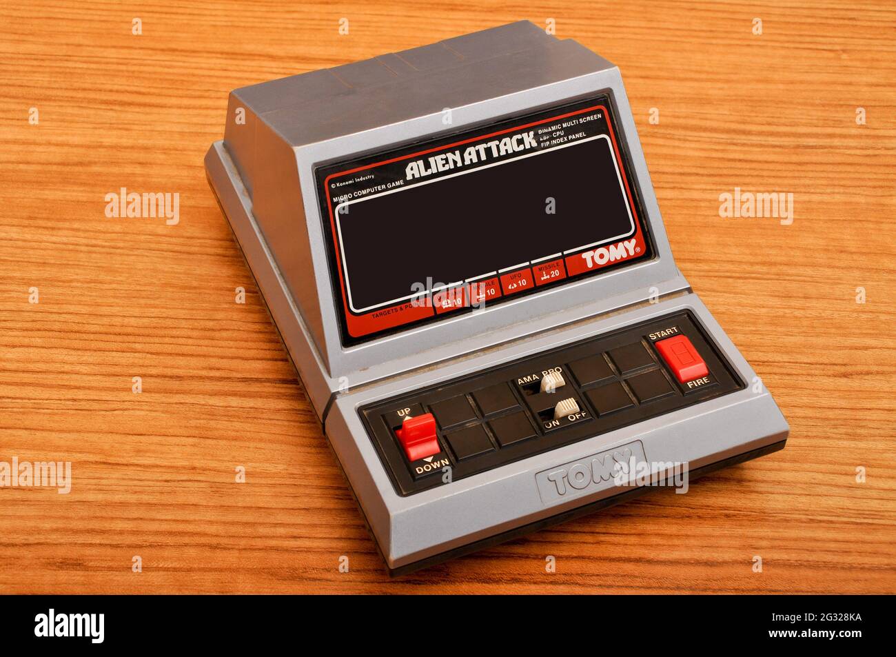Console de jeux des années 80 Banque de photographies et d'images à haute  résolution - Alamy