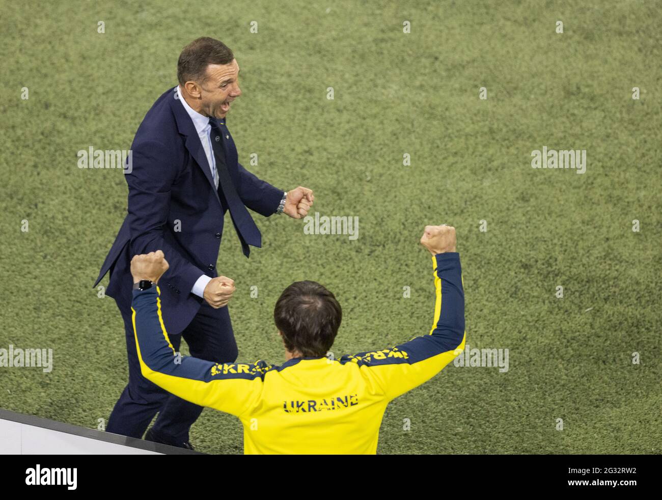 Jubel Trainer Andriy Shevchenko (Ukraine) Niederlande - Ukraine Amsterdam, 13.06.2021, Fussball, saison 2020/21 Foto: Moritz Müller Copyright (nur Banque D'Images