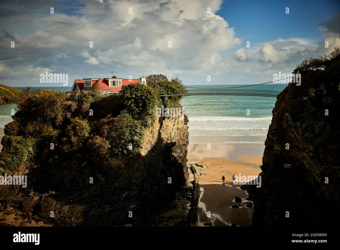 VILLE côtière DE CORNISH, Newquay, Cornwall. Newquay Bay dans Towan Beach et le pont Island House Banque D'Images