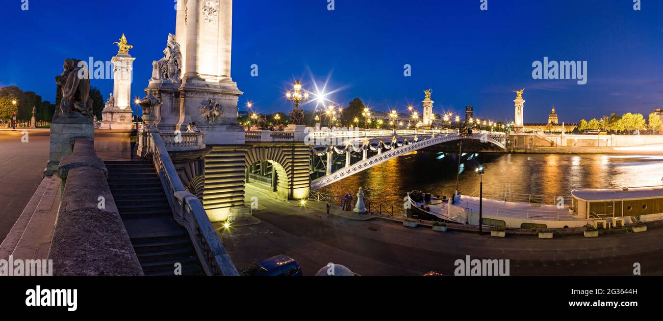 FRANCE. PARIS (75) PONT ALEXANDRE III À TWILLIGHT Banque D'Images