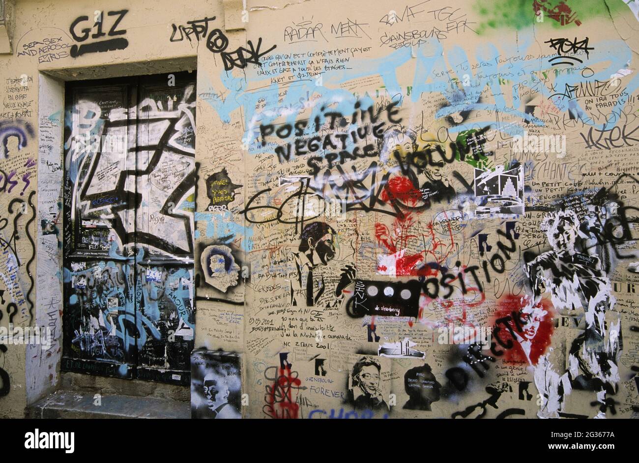 FRANCE PARIS (75) 7ÈME ARRONDISSEMENT, LE MUR DE LA MAISON DE SERGE GAINSBOURG, 5 BIS RUE VERNEUIL Banque D'Images