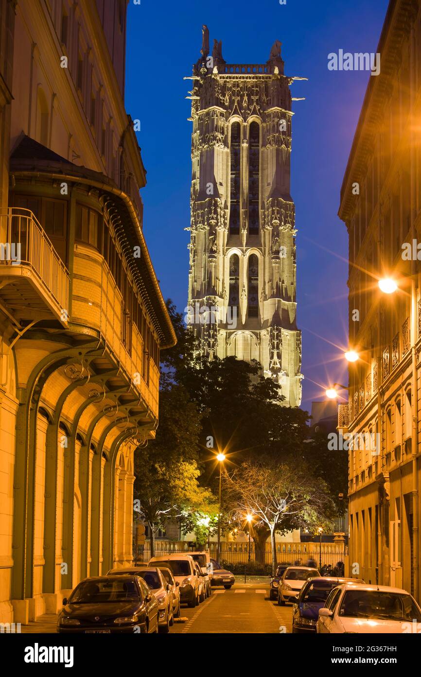FRANCE, PARIS (75004) 4 EME ARR , TOUR SAINT JACQUES DEPUIS LA RUE ADAM Banque D'Images