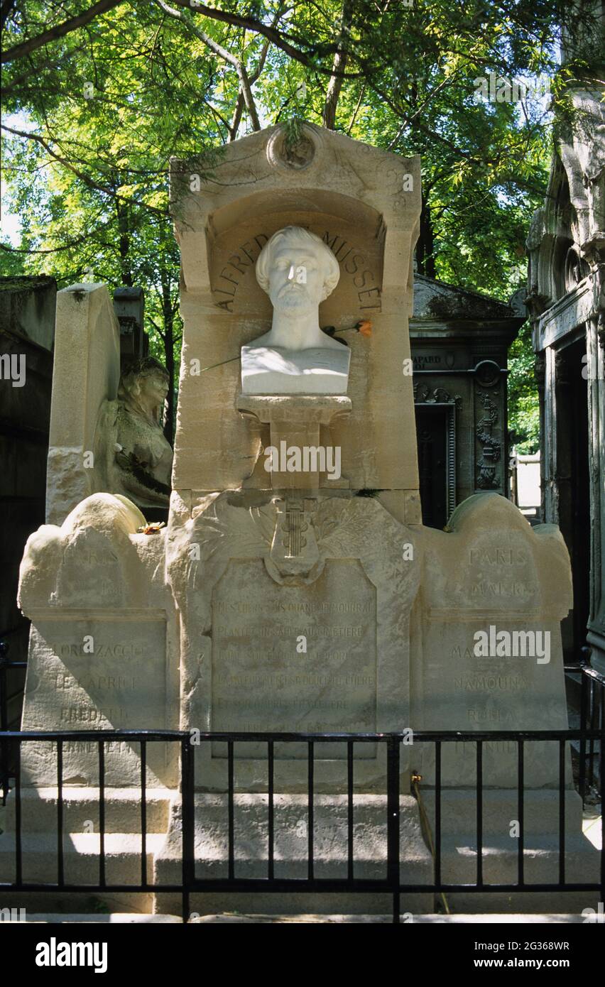 PARIS (75) 20E ARR, CIMETIÈRE DU PÈRE LACHAISE, TOMBEAU ALFRED MUSSET Banque D'Images