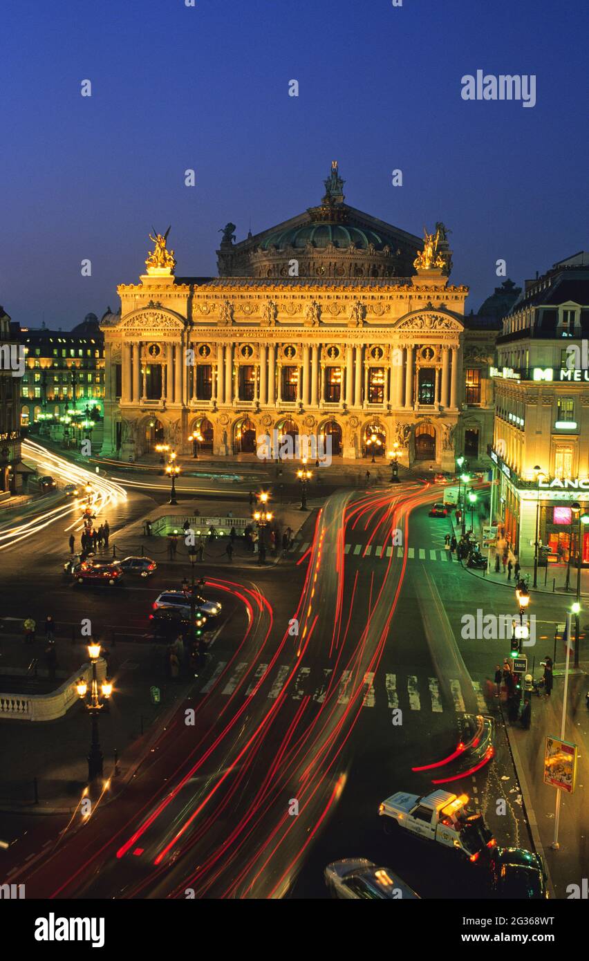 FRANCE PARIS (75) 9ÈME ARRONDISSEMENT, PLACE ET OPÉRA GARNIER Banque D'Images