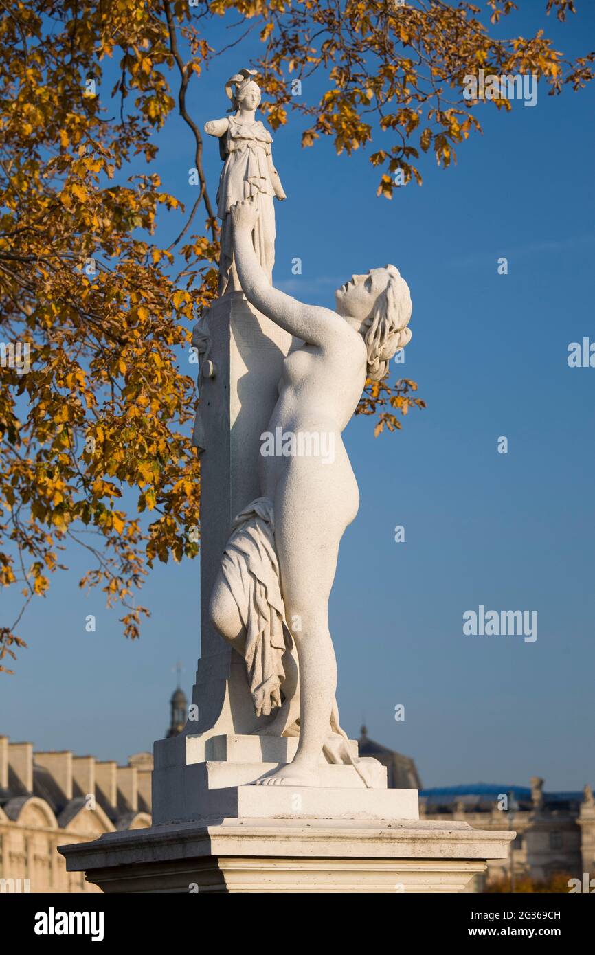 FRANCE PARIS (75) 1ER ARRONDISSEMENT, STATUE DES JARDINS DES TUILERIES Banque D'Images