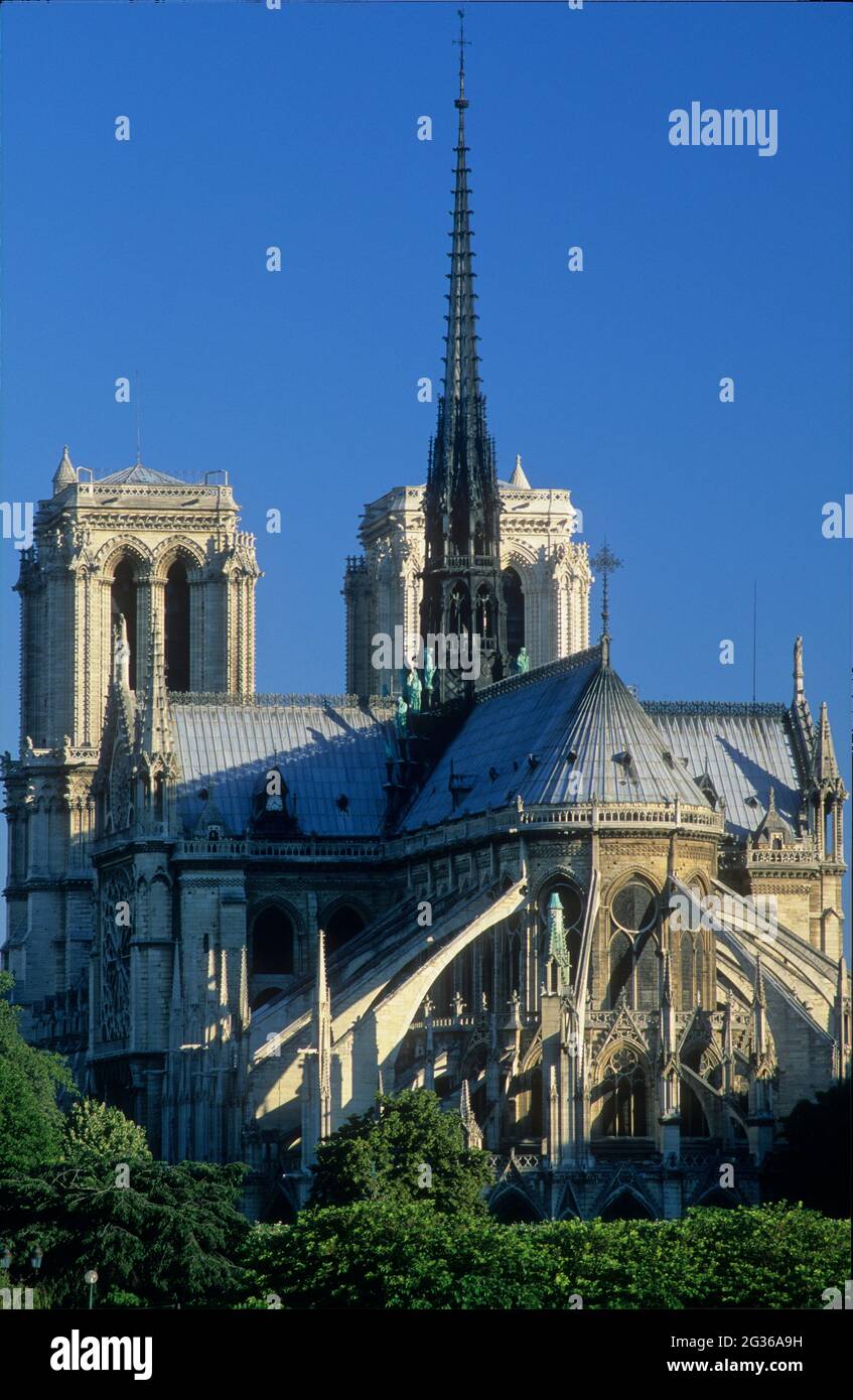 FRANCE PARIS (75) 4ÈME ARRONDISSEMENT, EGLISE NOTRE DAME DE PARIS AVANT LE 15 AVRIL 2019 GRAND FEU Banque D'Images