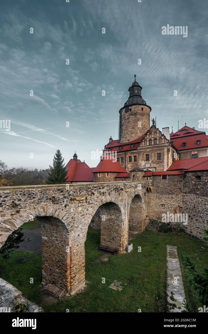 Vue sur le château de Czocha en Pologne. Banque D'Images