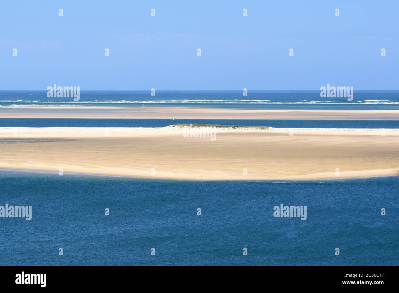 France, Aquitaine, le sandbar Arguin vu de la dune de Pilat dans le bassin d'Arcachon. Banque D'Images