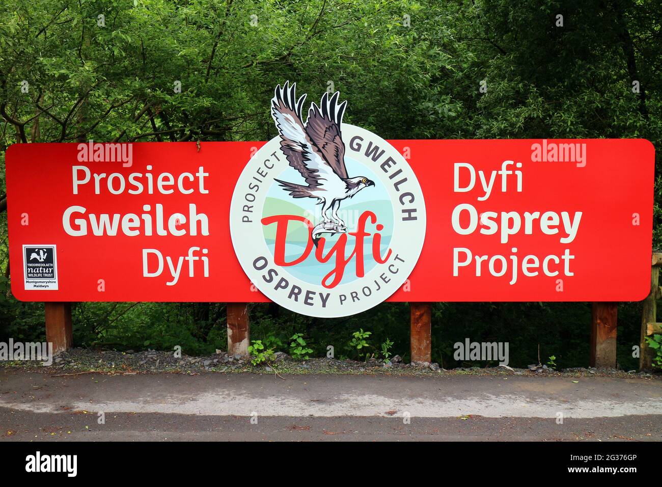 Signalisation à l'entrée du projet Dyfi Osprey près de Machynlleth, pays de Galles, Royaume-Uni. Banque D'Images
