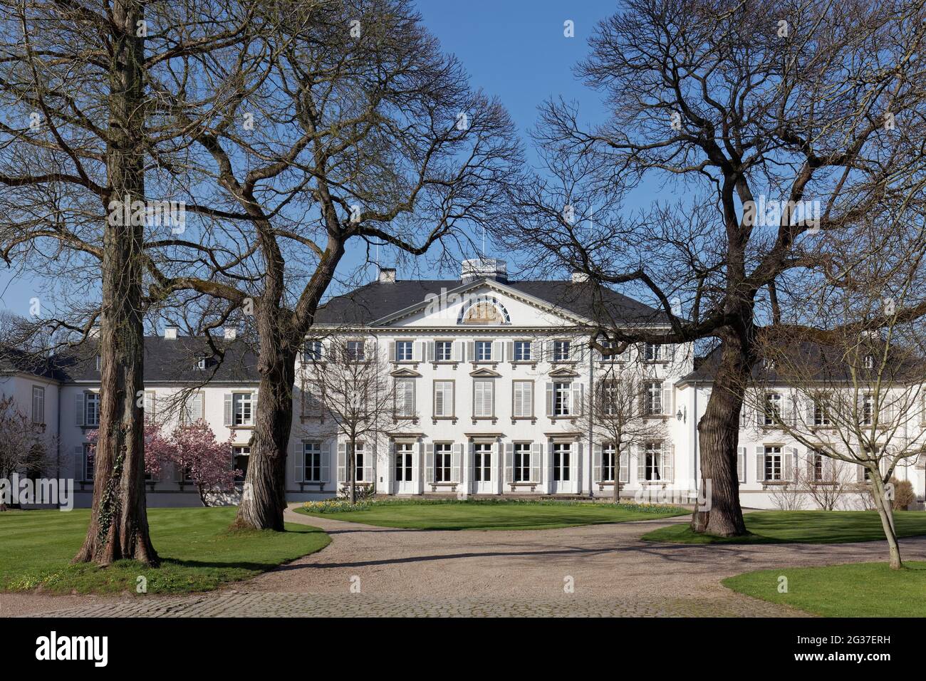Château d'Heltdorf, manoir de style classique, Duesseldorf-Angermund, Rhénanie-du-Nord-Westphalie, Allemagne Banque D'Images