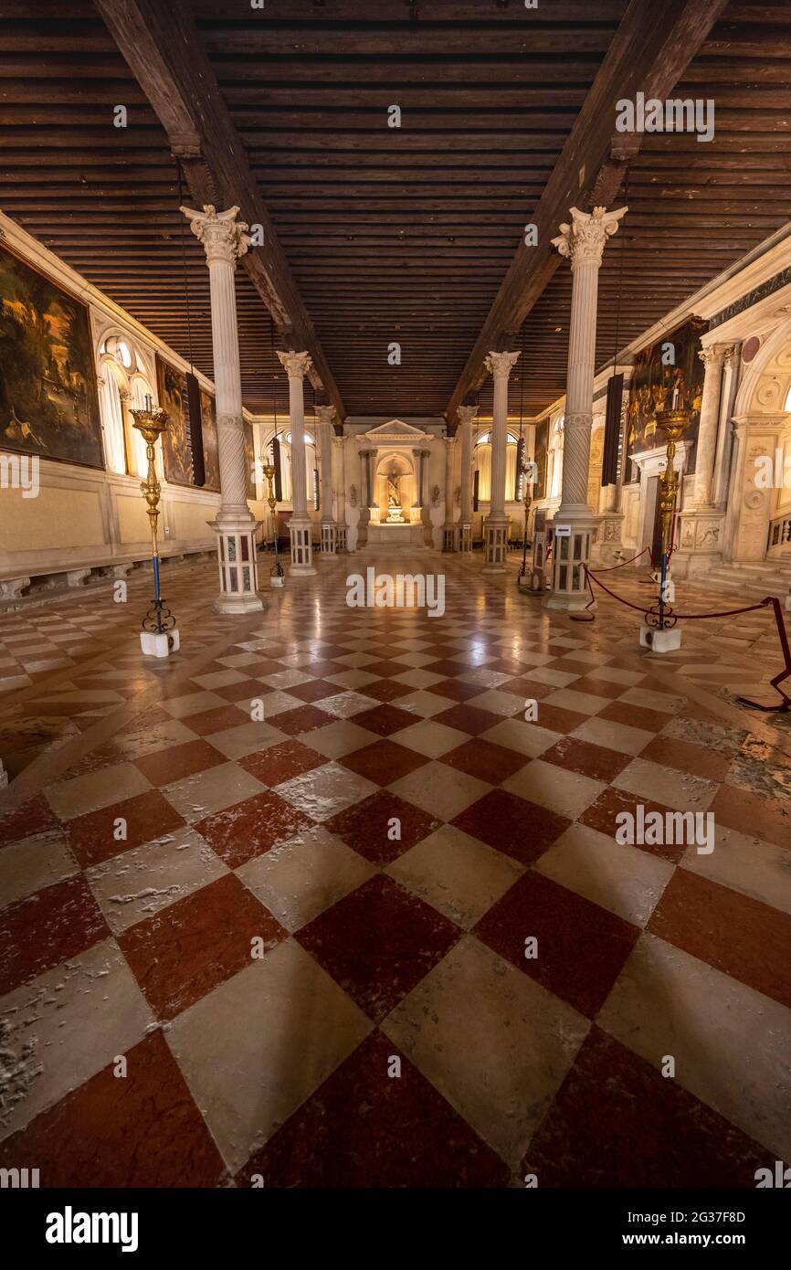 Hall d'entrée, Scuola Grande di San Rocco, magnifique musée d'art, œuvres de l'artiste de la Renaissance Tintoretto, Venise, Vénétie, Italie Banque D'Images