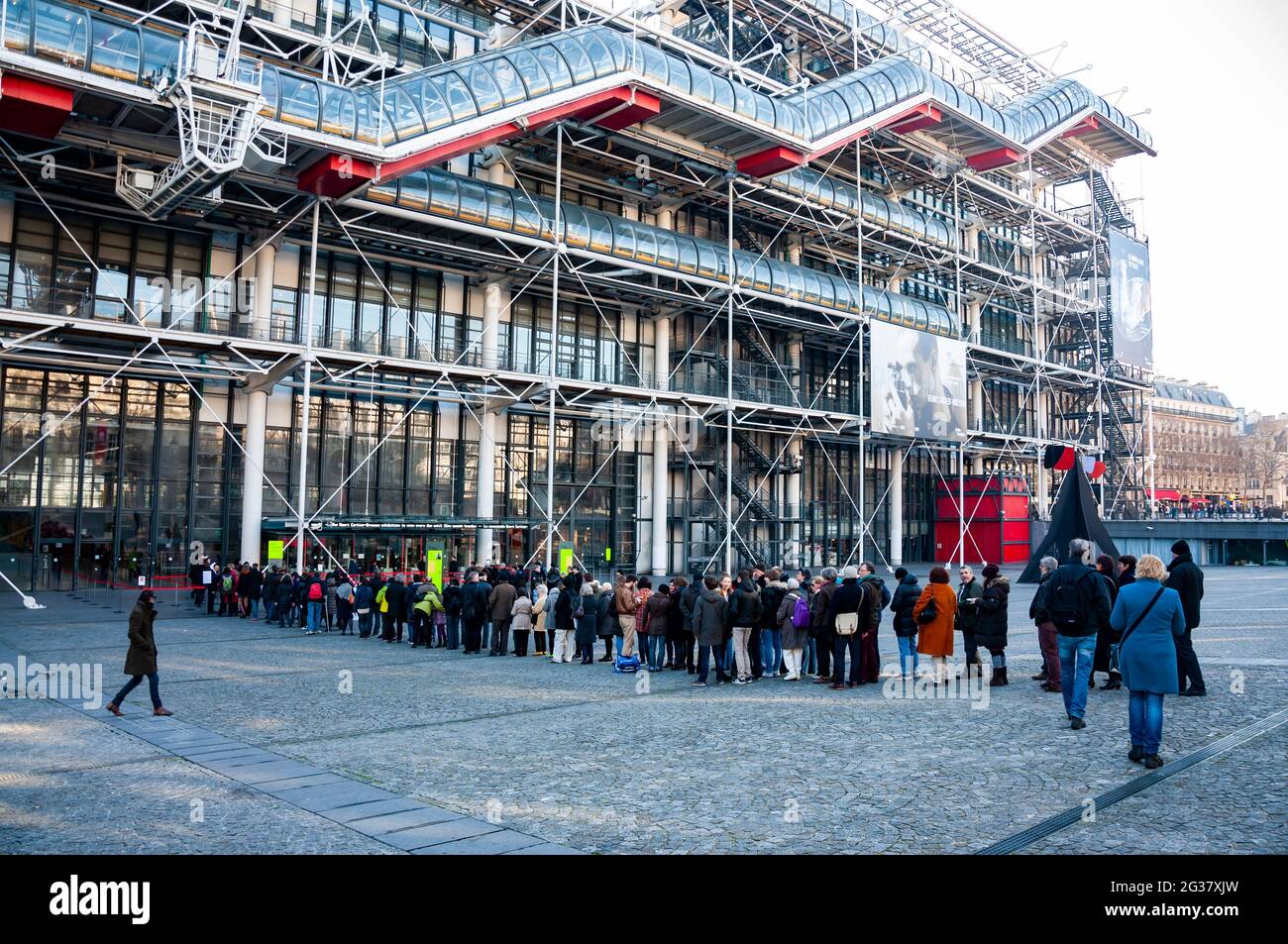 PARIS, FRANCE - 2 MARS 2014 : la façade principale du Centre Pompidou, musée d'art contemporain de Paris Banque D'Images