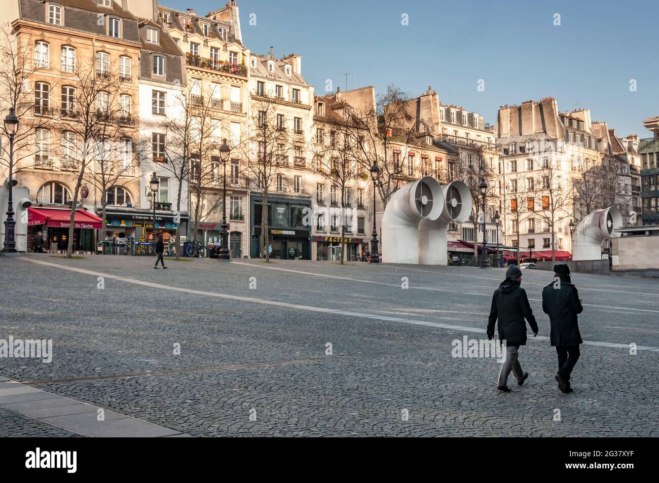 PARIS, FRANCE - 2 MARS 2014 : très belle façade ancienne du bâtiment du centre de Paris, France Banque D'Images