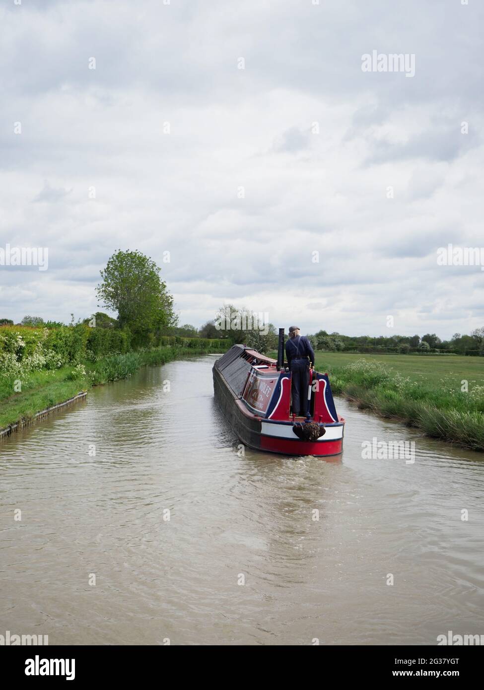 Un bateau d'époque sur le canal d'Oxford Sud Banque D'Images