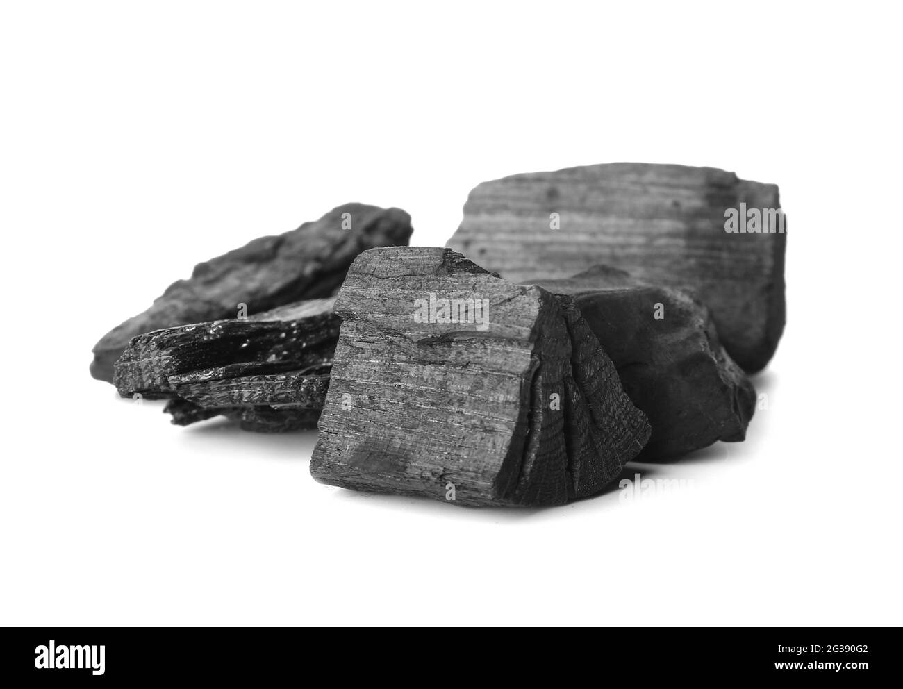 Charbon de bois sur fond blanc Banque D'Images