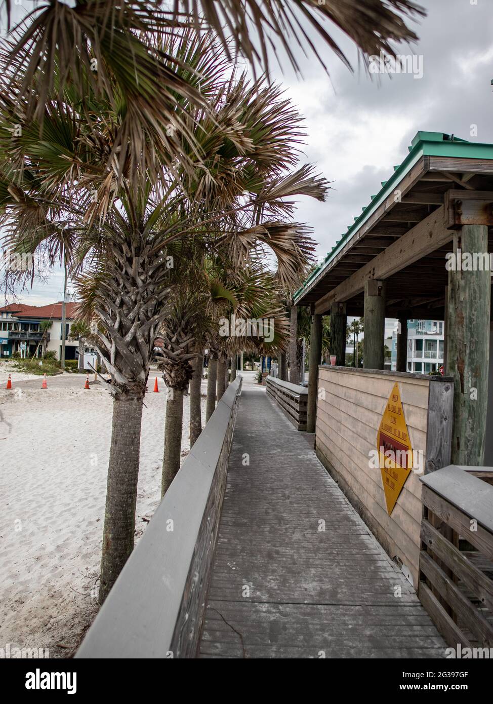 Promenade d'été dans la brise Banque D'Images