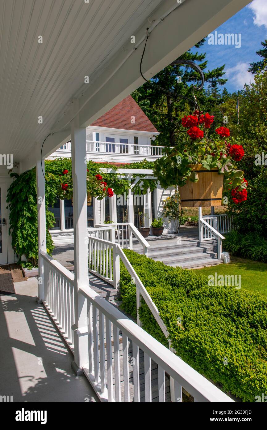 L'hôtel Orcas, une auberge et un café historiques construits en 1904, dans le village d'Orcas sur l'île d'Orcas, dans les îles San Juan dans l'État de Washington, États-Unis. Banque D'Images