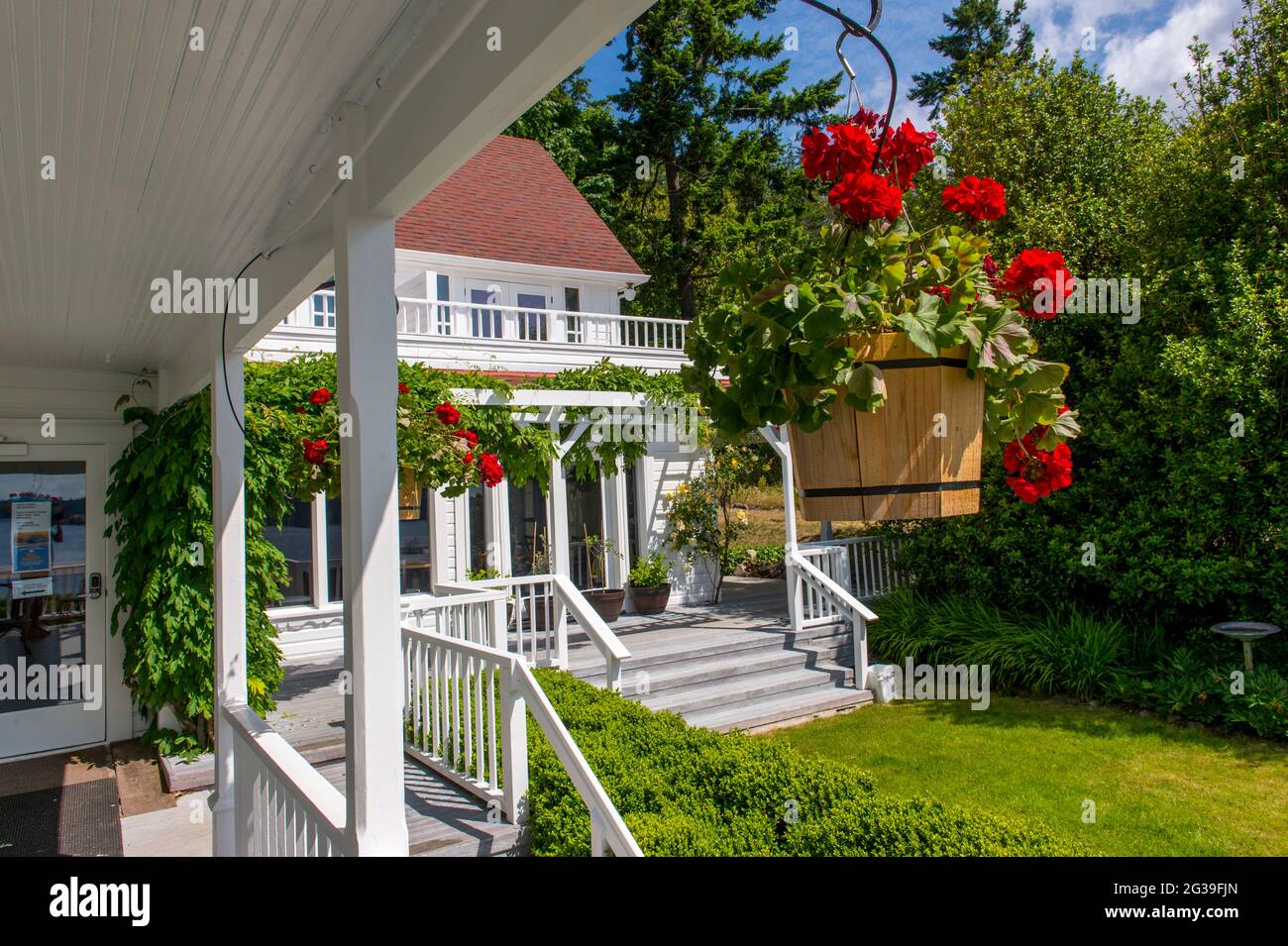 L'hôtel Orcas, une auberge et un café historiques construits en 1904, dans le village d'Orcas sur l'île d'Orcas, dans les îles San Juan dans l'État de Washington, États-Unis. Banque D'Images