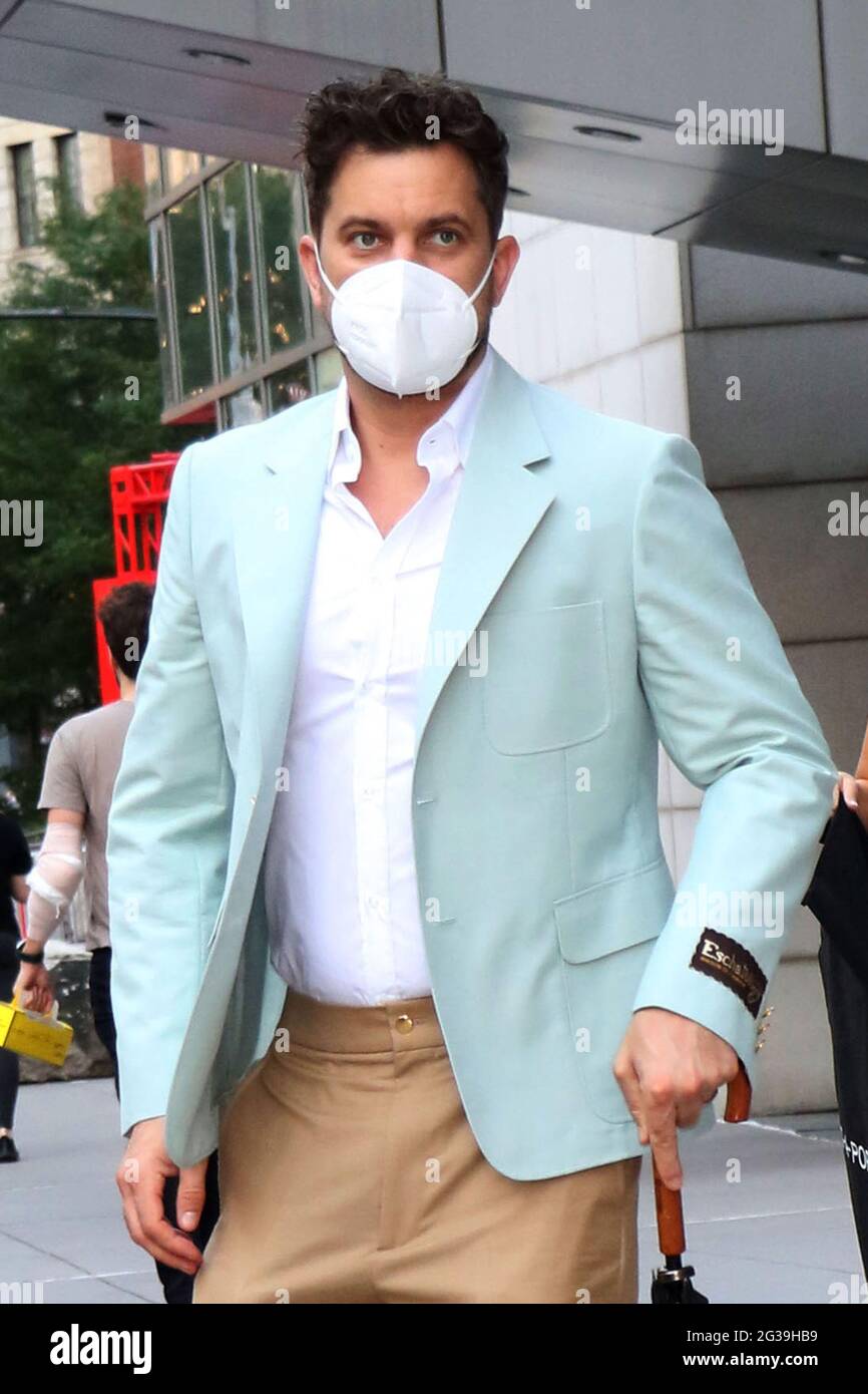 New York, NY, États-Unis. 14 juin 2021. Joshua Jackson a vu partir pour la première de la série Peacook Dr. Death le 14 juin 2021 à New York. Crédit : RW/Media Punch/Alamy Live News Banque D'Images