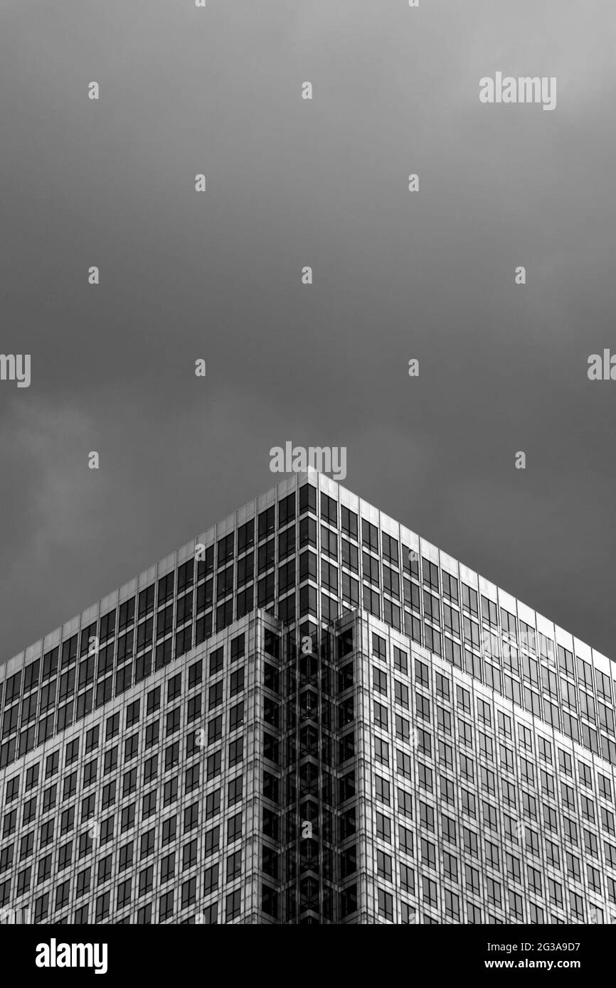 Détail noir et blanc à contrat élevé du bâtiment Canada One Square à Canary Wharf, Londres, Royaume-Uni Banque D'Images