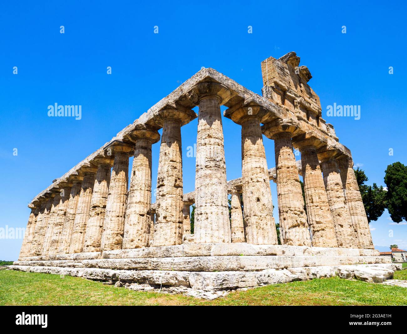 Le temple grec de style dorique d'Athena - zone archéologique de ​​Paestum - Salerne, Italie Banque D'Images