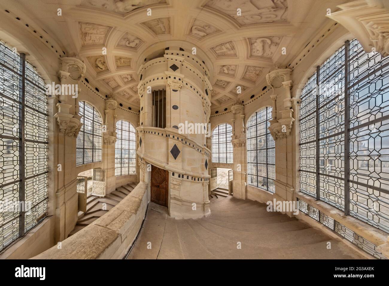 FRANCE - VALLÉE DE LA LOIRE - LOIR ET CHER (41) - CHÂTEAU DE CHAMBORD : LE  GRAND ESCALIER À DOUBLE RÉVOLUTION (OU DOUBLE HÉLICE), QUI EST PROBABLEMENT  OW Photo Stock - Alamy