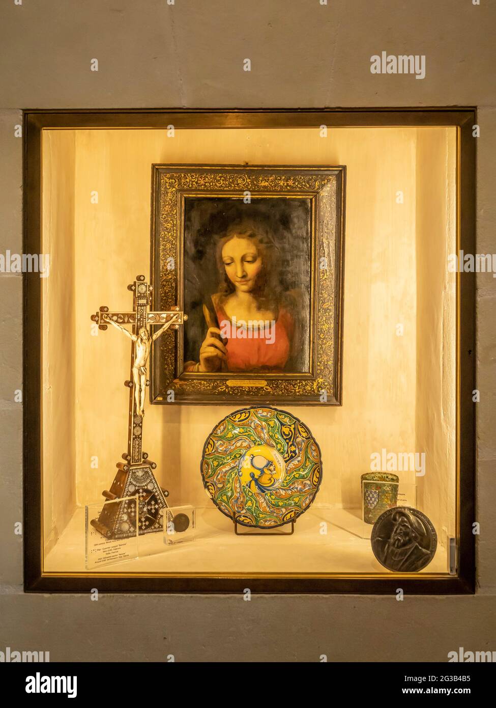 FRANCE - VAL DE LOIRE - INDRE ET LOIRE (37) - CHÂTEAU DU CLOS LUCE : CHAMBRE DE LÉONARD DE VINCI. PEINTURE DE ST. CATHERINE D'ALEXANDRIE PEINTE PAR BERNE Banque D'Images