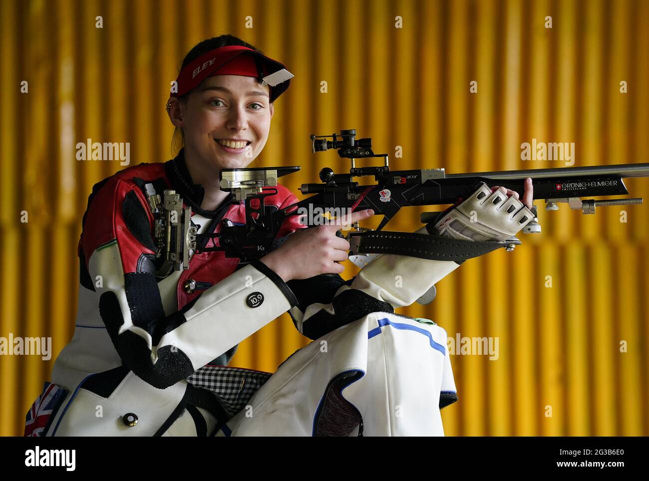 Seonaid McIntosh lors d'une séance photo pour les Jeux Olympiques de Tokyo en 2020 à son stand de tir à Alloa, en Écosse. Date de la photo: Mardi 15 juin 2021. Banque D'Images