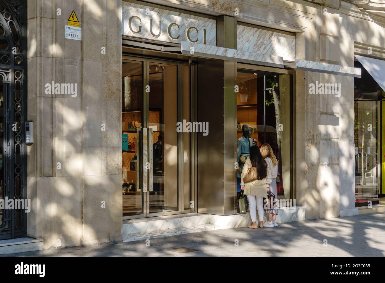 Boutique GUCCI, Passeig de Gràcia, Barcelone, Catalogne, Espagne, Europe  Photo Stock - Alamy