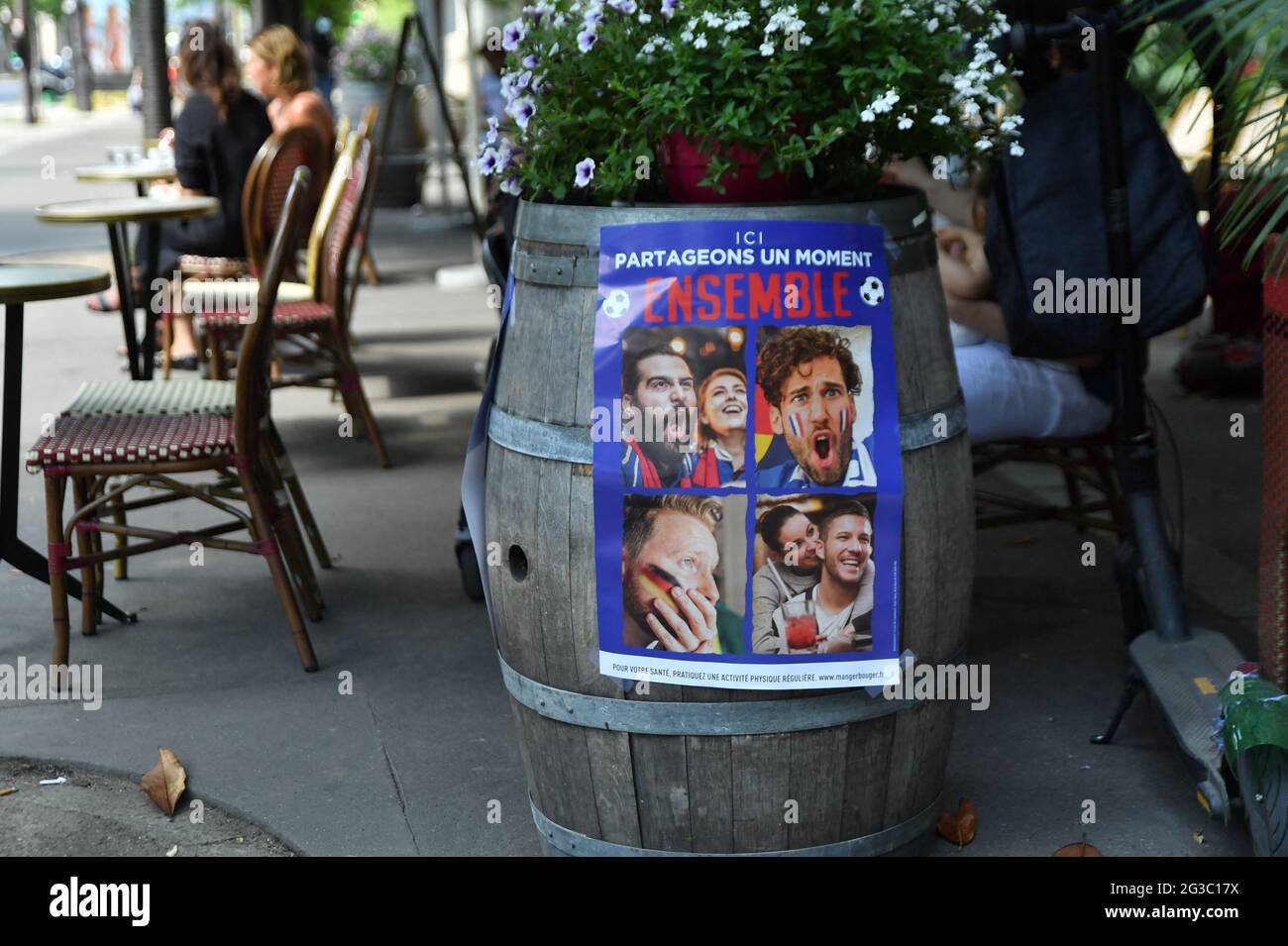 Les barreaux se préparent avant le match France-Allemagne pendant l'EURO 2020, à Paris, en France, le 15 juin 2021. Photo par Karim ait Adjedjou/avenir Pictures/ABACAPRESS.COM Banque D'Images