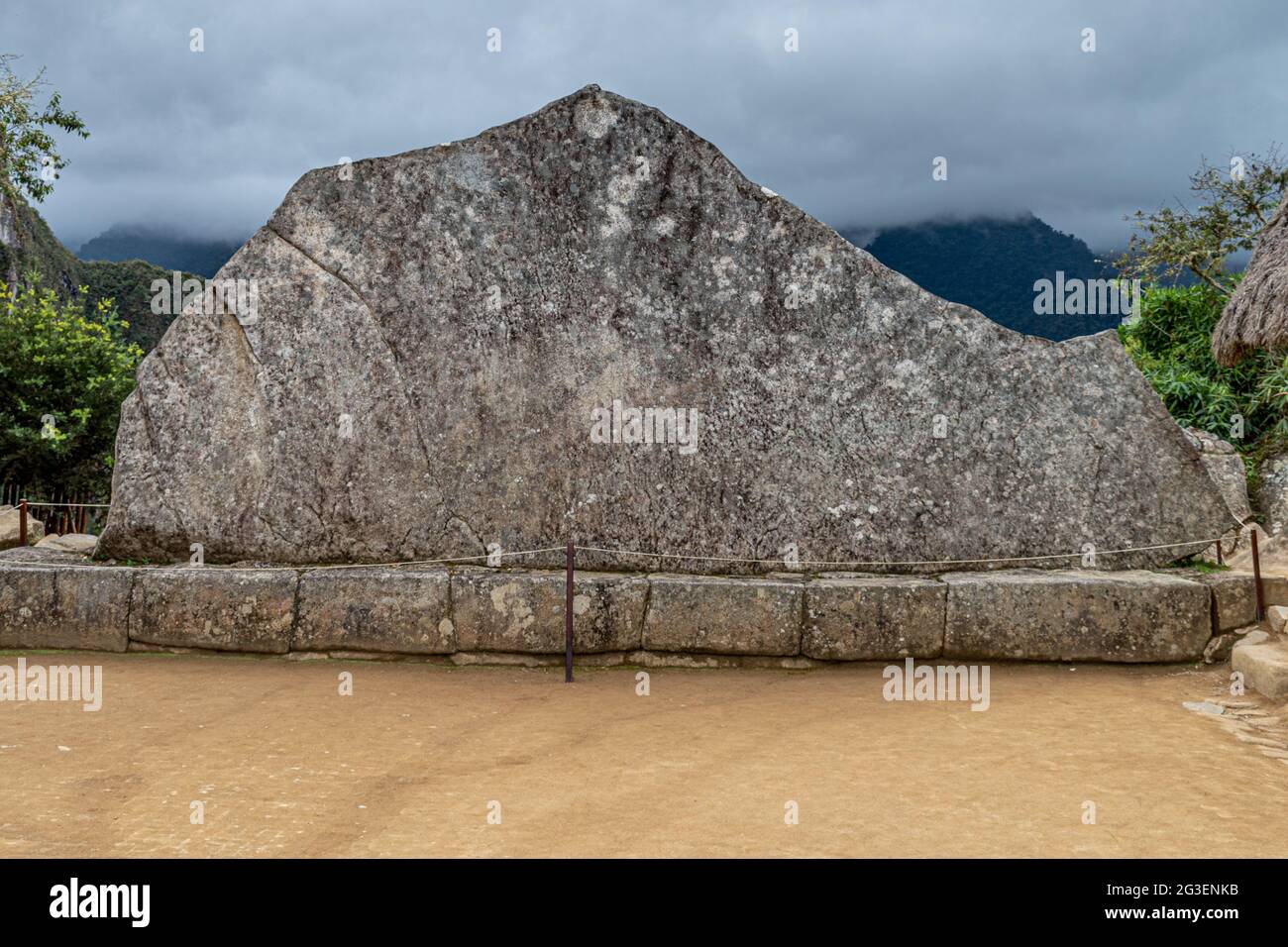 Roche sacrée au complexe archéologique de Machu Picchu, Vallée Sacrée, Pérou Banque D'Images