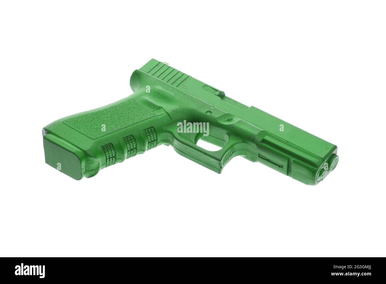 Pistolet d'entraînement vert sale isolé sur blanc Banque D'Images