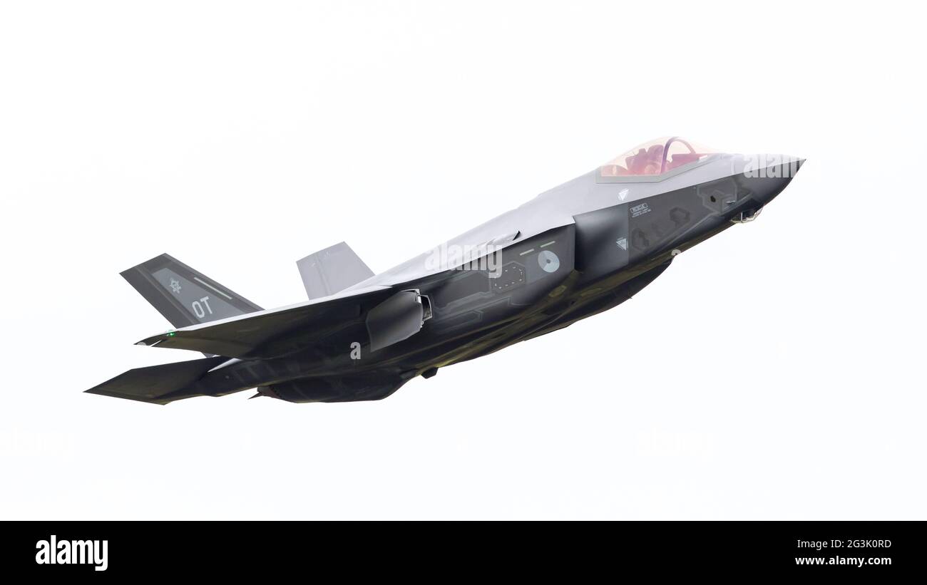 LEEUWARDEN, Pays-Bas - 10 juin 2016 : F-35 Lightning II sur survol c'est débuts européens à la Force aérienne néerlandaise D Banque D'Images