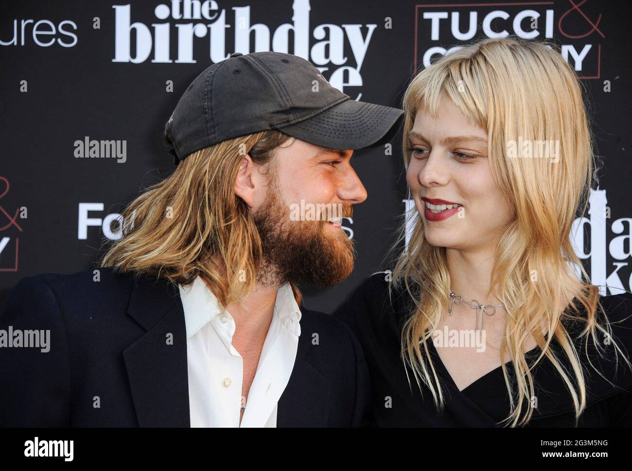 Beverly Hills, Californie. 16 juin 2021. Jake Weary, Esther Rose McGregor à l'arrivée pour LE gâteau D'ANNIVERSAIRE Premiere, Fine Arts Theatre, Beverly Hills, CA 16 juin 2021. Crédit : Elizabeth Goodenough/Everett Collection/Alay Live News Banque D'Images