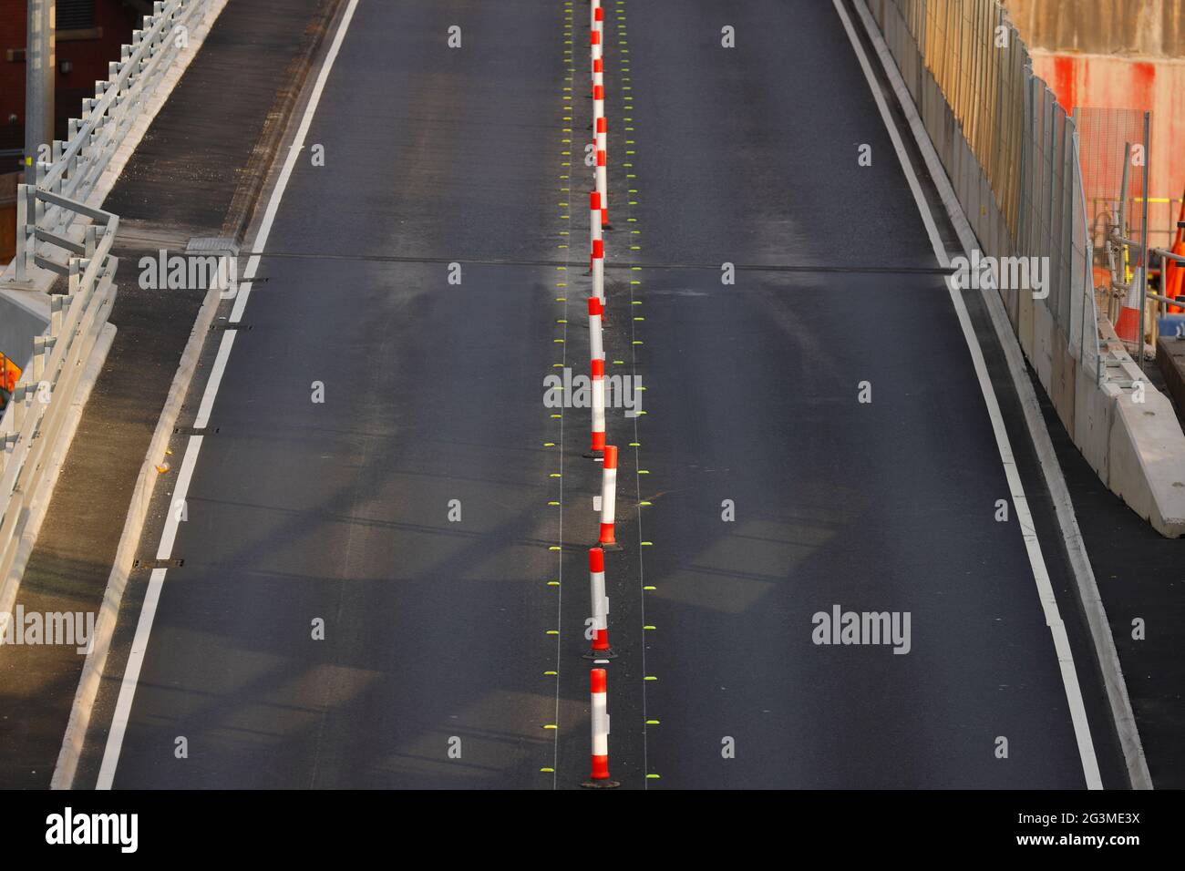 Un contrefeu est actuellement utilisé sur l'A64M dans le centre-ville de Leeds, alors que des travaux sont en cours pour améliorer Regent Street Flyover. Banque D'Images