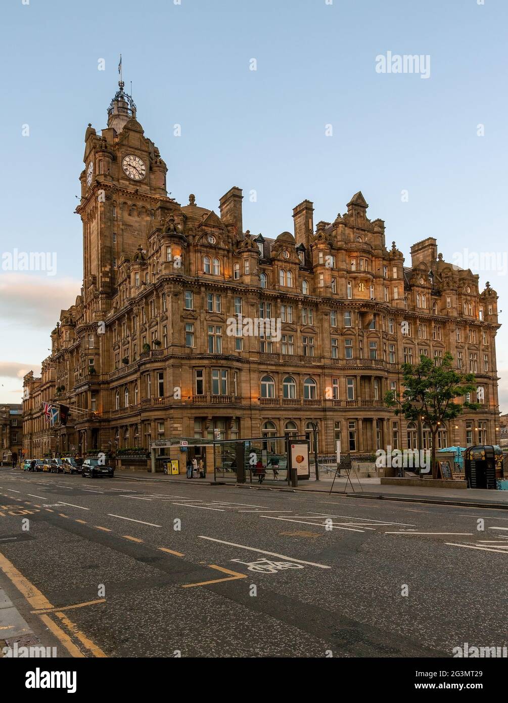 Le Balmoral Hotel a ouvert ses portes en 1902 et se trouve sur Princes Street, dans le centre-ville d'Édimbourg, en Écosse, au Royaume-Uni Banque D'Images