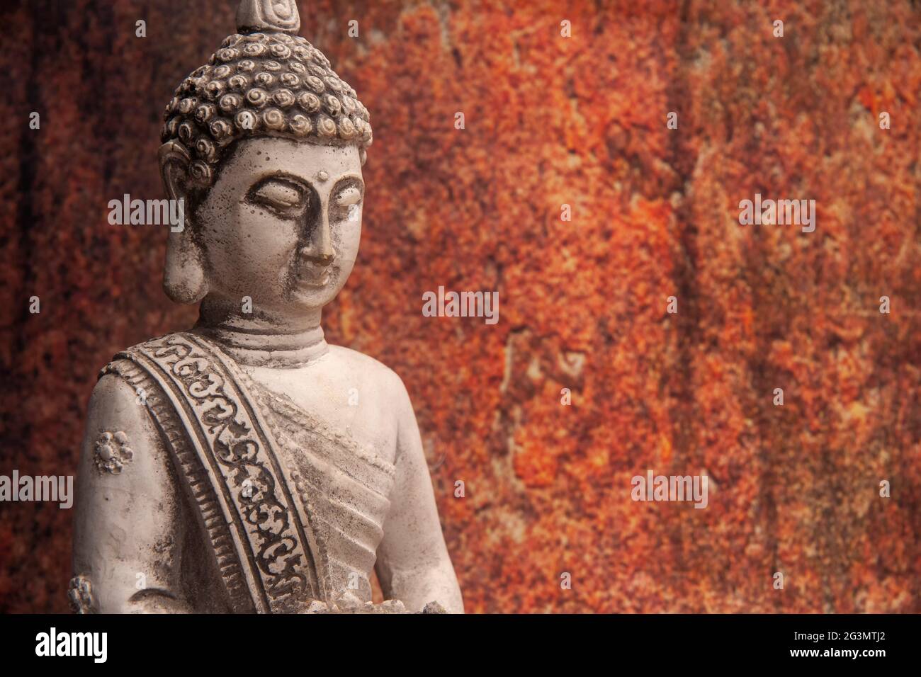 jeune bouddha dans un état de méditation Banque D'Images