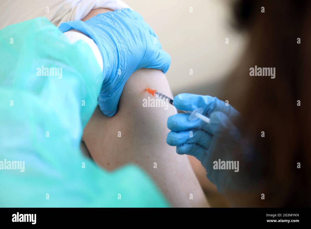 '21.04.2021, Berlin, , Allemagne - photo symbolique : vaccination Corona. 00S210421D920CAROEX.JPG [AUTORISATION DU MODÈLE : NON, AUTORISATION DU PROPRIÉTAIRE : NON (c) images de CARO Banque D'Images