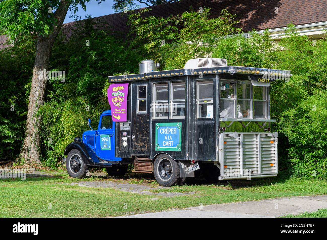 NEW ORLEANS, LA, États-Unis - 9 JUIN 2021 : crêpes à la carte camion alimentaire Banque D'Images