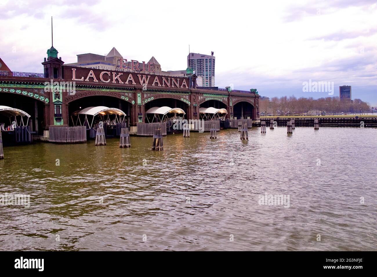 Le panneau Lackawanna sur les quais de ferry du terminal de train Hoboken à Hoboken, dans le New Jersey Banque D'Images