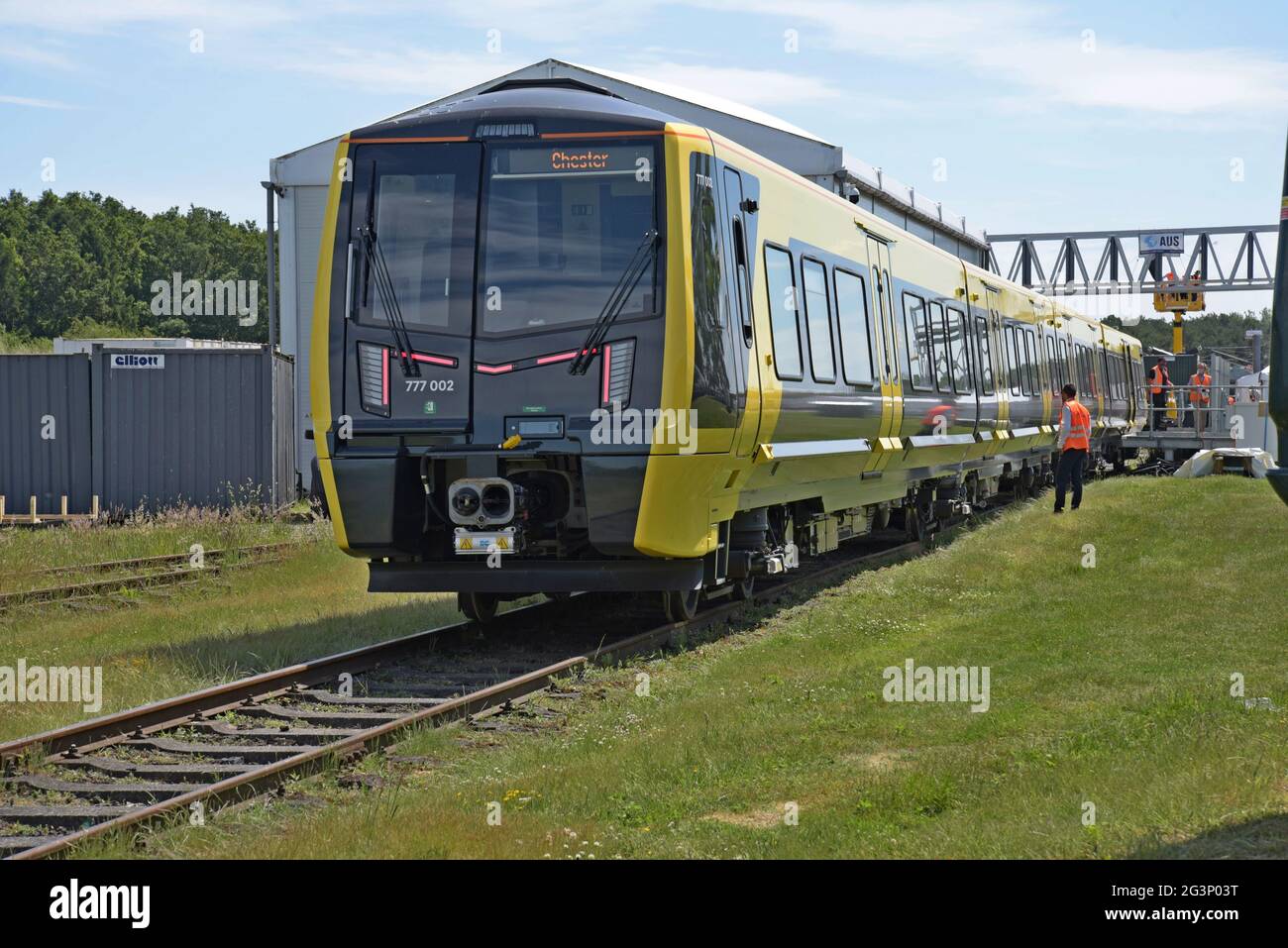 Nouveau train de métro Merseyrail de classe 777 Stadler EMU avec unité de puissance de batterie en démonstration à Rail Live, le salon de l'industrie ferroviaire, le 16 juin 2021 Banque D'Images